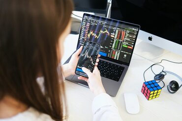 Zukunft der Zinsen: Wie sie langfristige Anlagen beeinflussen und was Investoren wissen müssen
